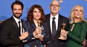 Equipe vencedora do Globo de Ouro por Transparent, da Amazon