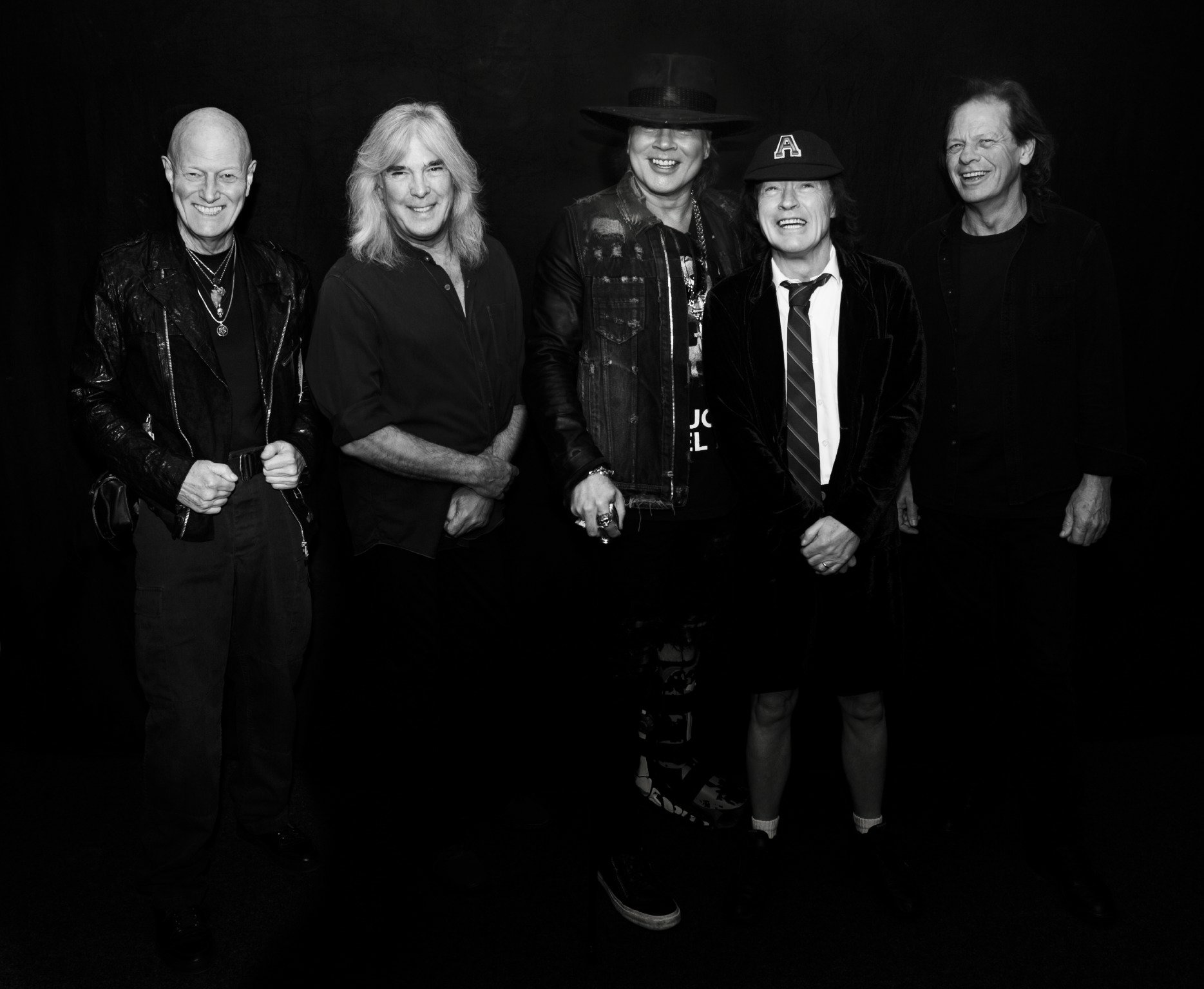AC/DC seguirá gravando e fazendo shows com Axl Rose – No Palco